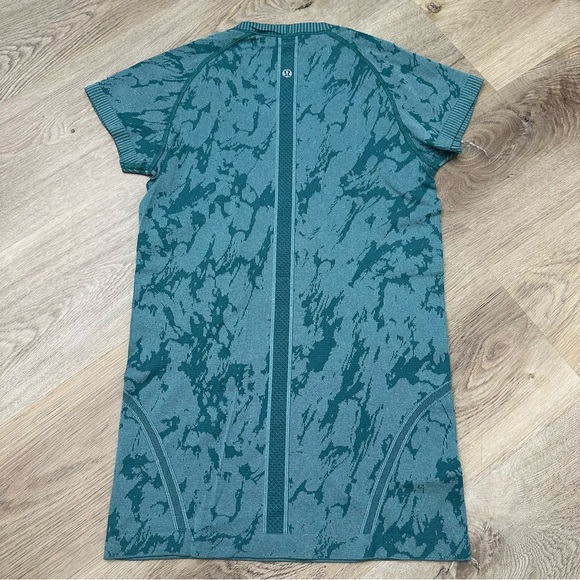 Lululemon Swiftly Tech Short Sleeve Crew
Heathered Forage Teal - Picture 4 of 9